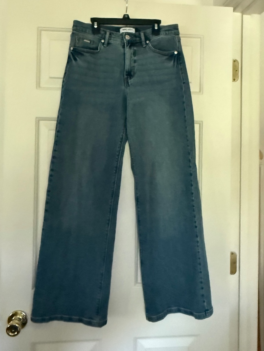 Like New Nine West Wide Leg Jean. Worn Once. Size 4. Inseam 30